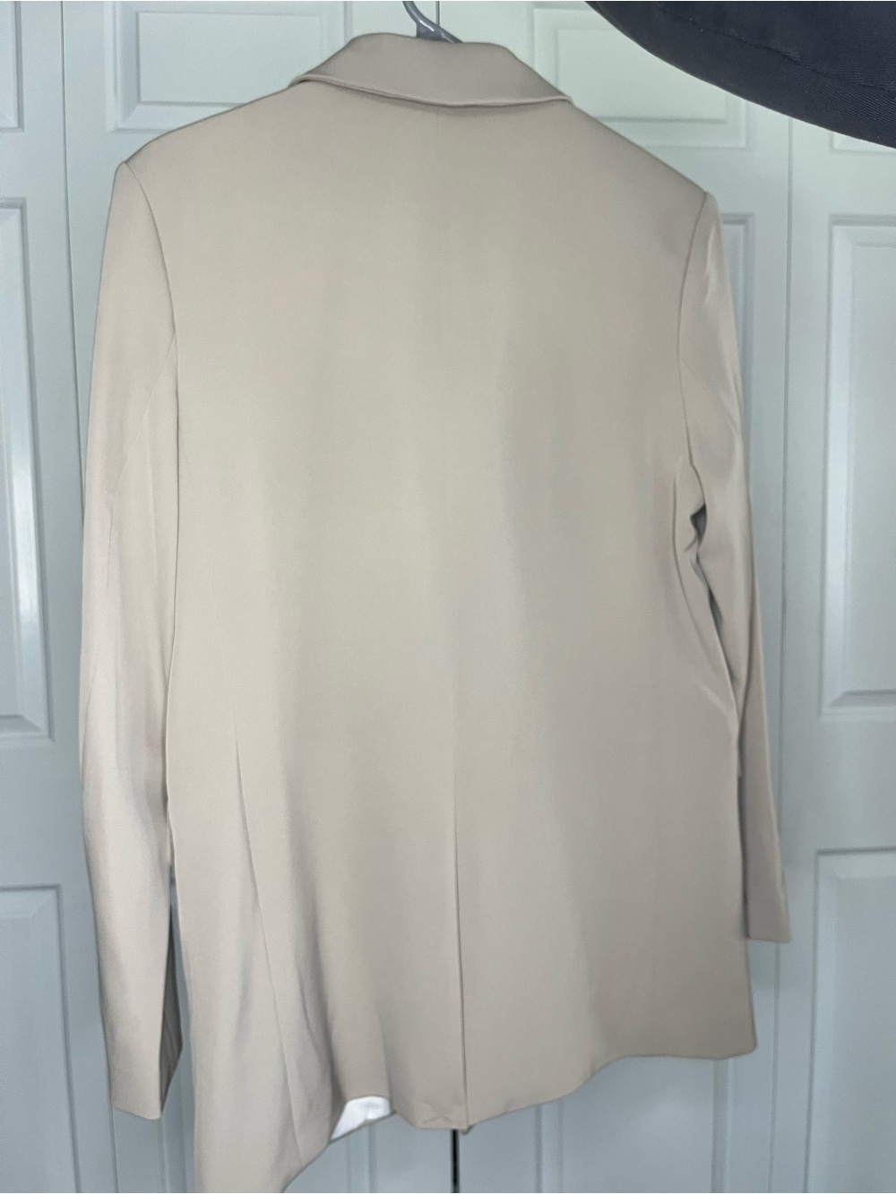 H&M Oversized Cream Double-Breasted Tailored Blazer - Picture 3 of 5